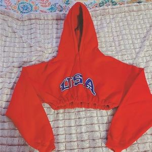 USA Cropped Hoodie ❤️🇺🇸💙